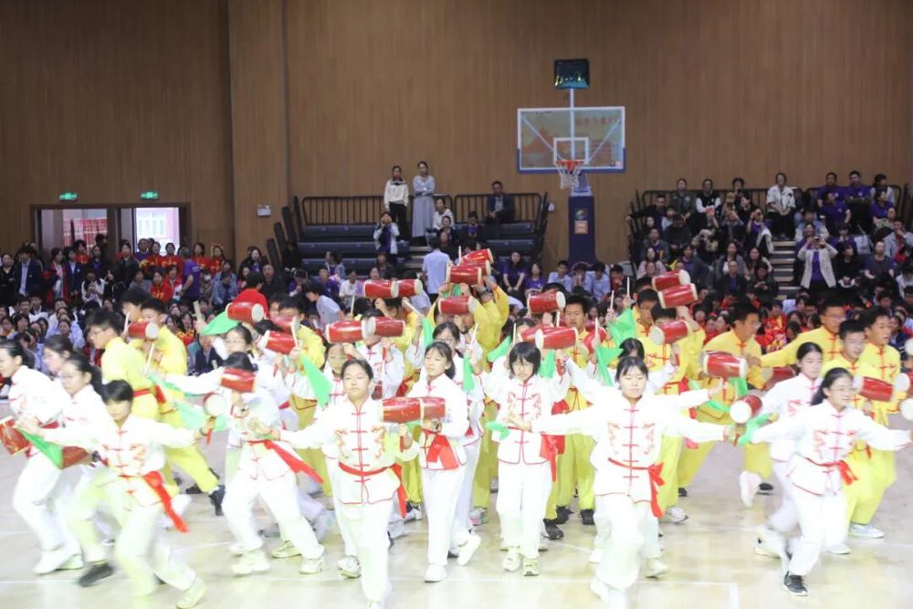 d3ff6c084d5747509573f55402d35016.jpg